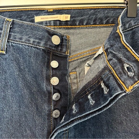 Levi's Premium Ribcage Straight Leg Denim Jeans Women’s Size 32 Dark Wash - Picture 5 of 16